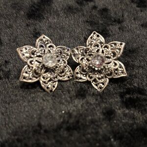 Elegant Silver Floral Earrings